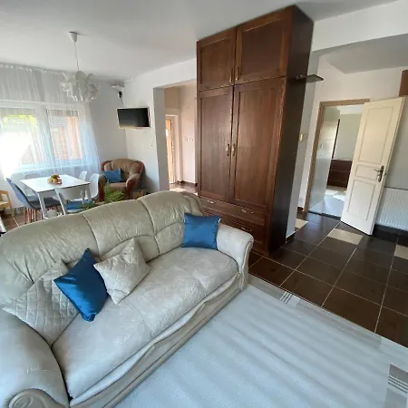דירה Biborlak 6 *