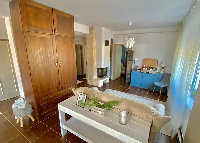 Biborlak 6 * Villany